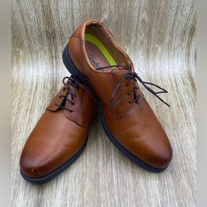 Florsheim Midtown Plain Toe Oxford in the color Cognac leather. Size 11